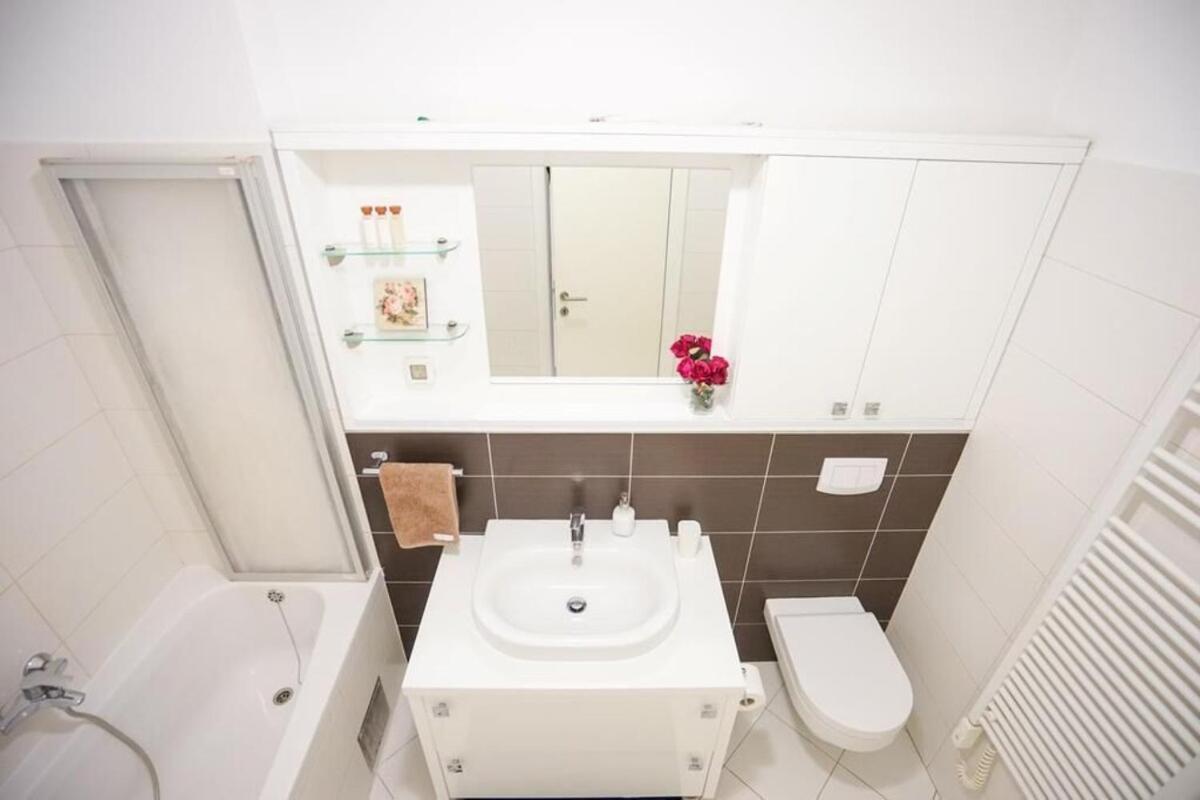 Apartment Zara White Εξωτερικό φωτογραφία